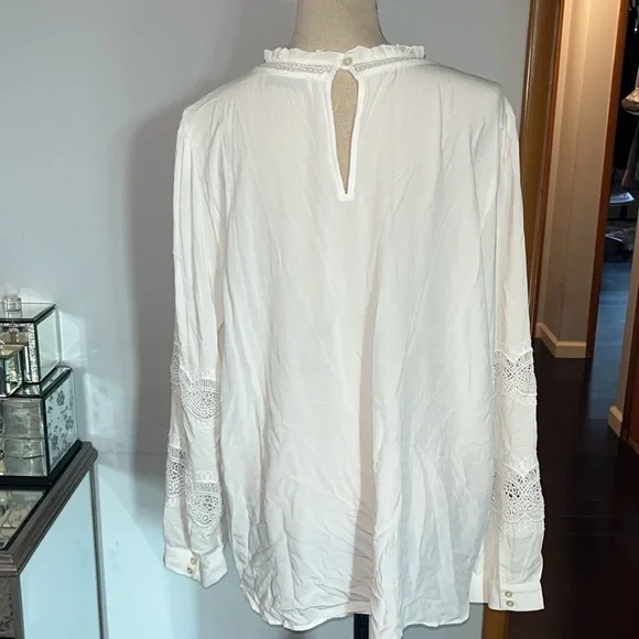 Loft Blouse Women Size XL White Lace Embroidery Vtg Look Classic Academia Cutout - Picture 6 of 10